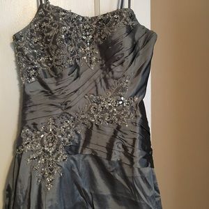 Prom dress. Silver.